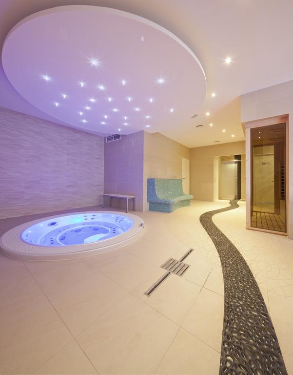 דולני קובין Hotel Green מראה חיצוני תמונה