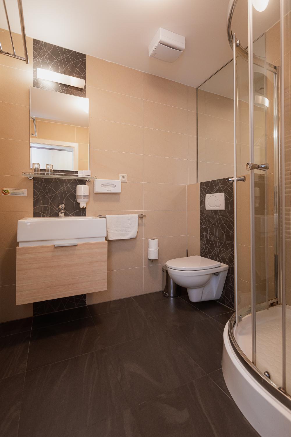 דולני קובין Hotel Green מראה חיצוני תמונה